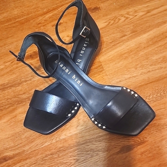 Gianni Bini NWOT - Picture 6 of 8